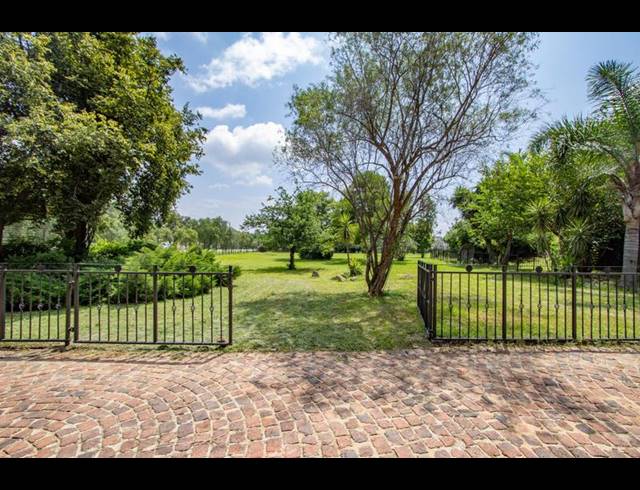 4 BEDROOM HOUSE FOR SALE IN BEAULIEU